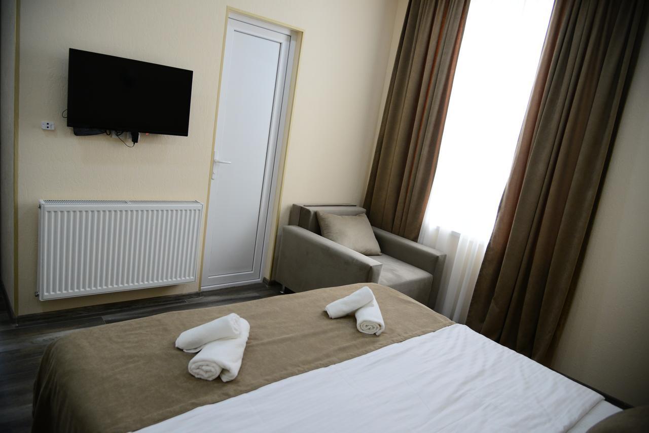 Hotel New Avlabari Tbilisi Exteriör bild